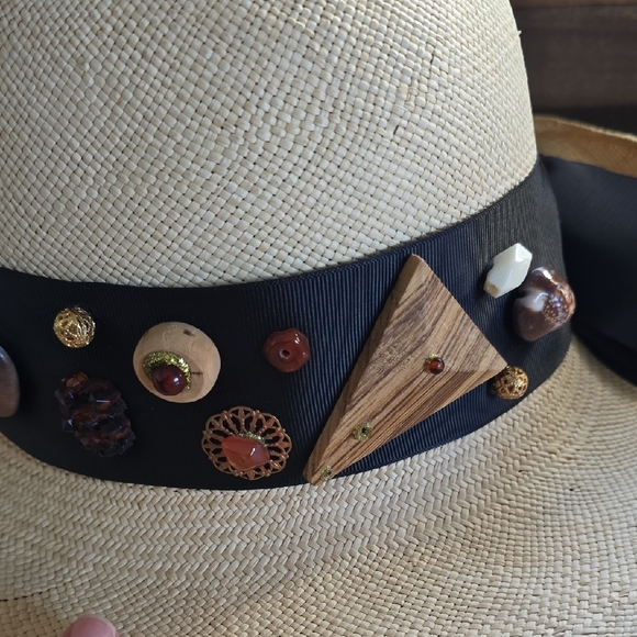 Vintage Straw Hat with Black Embellished Band - Picture 6 of 12